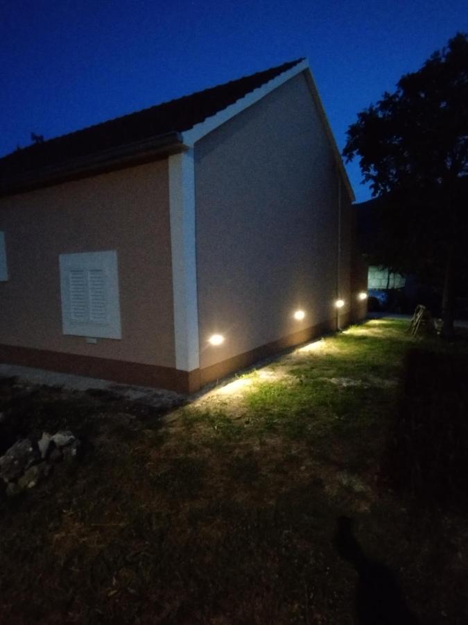 Maris Apartment Vodenjak ภายนอก รูปภาพ